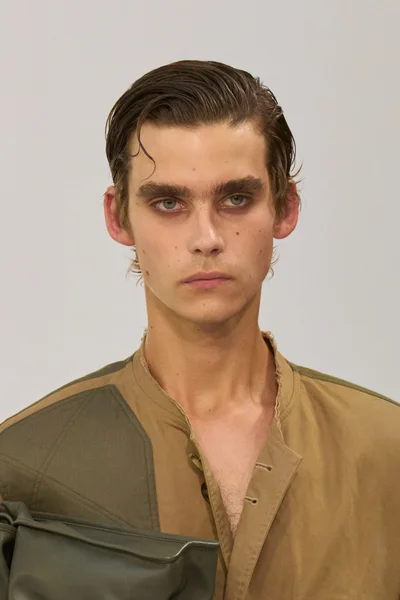 Look 57